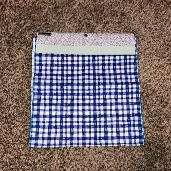 The Spring Shop Table Runner and Napkin Set - Picture 10 of 10